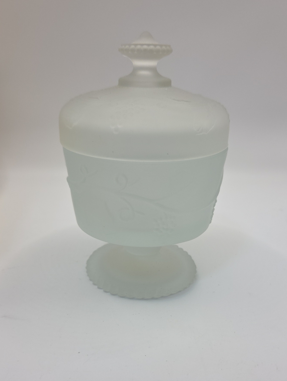 Avon Bird of Paradise Perfumed Skin Softener Jar - Frosted Glass. Vintage - Picture 2 of 6